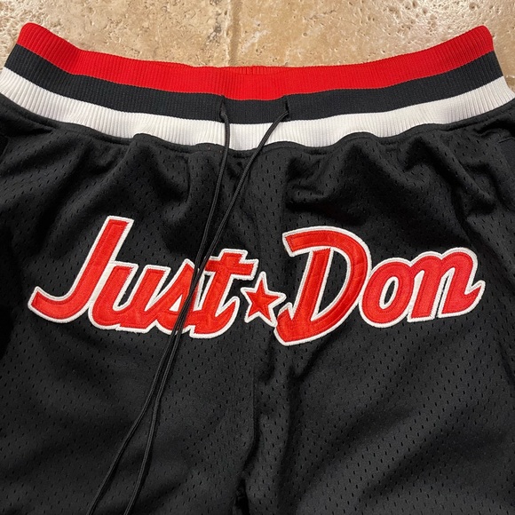 Just Don x Mitchell & Ness NBA Chicago Bulls OG Black Shorts - Picture 5 of 8